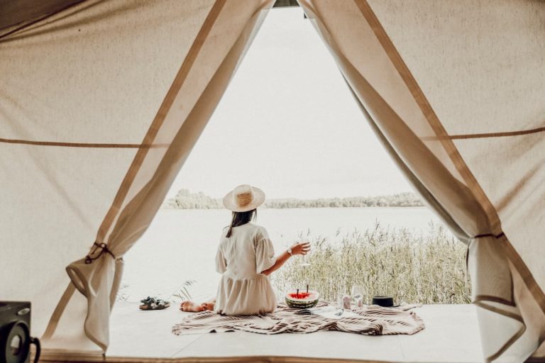 Glamping Hochzeit, Outdoor Wedding, Festivalhochzeit, Open Air Veranstaltung, draußen feiern, Glamping, Hochzeitsplaner in Krefeld und am Niederrhein